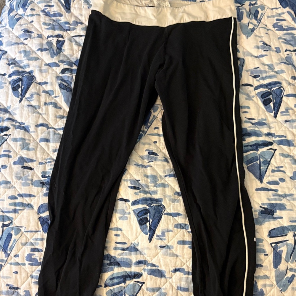 Black Athletic Leggings with White Waistband